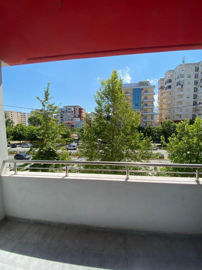 Saimir Apartaments فلورا المظهر الخارجي الصورة