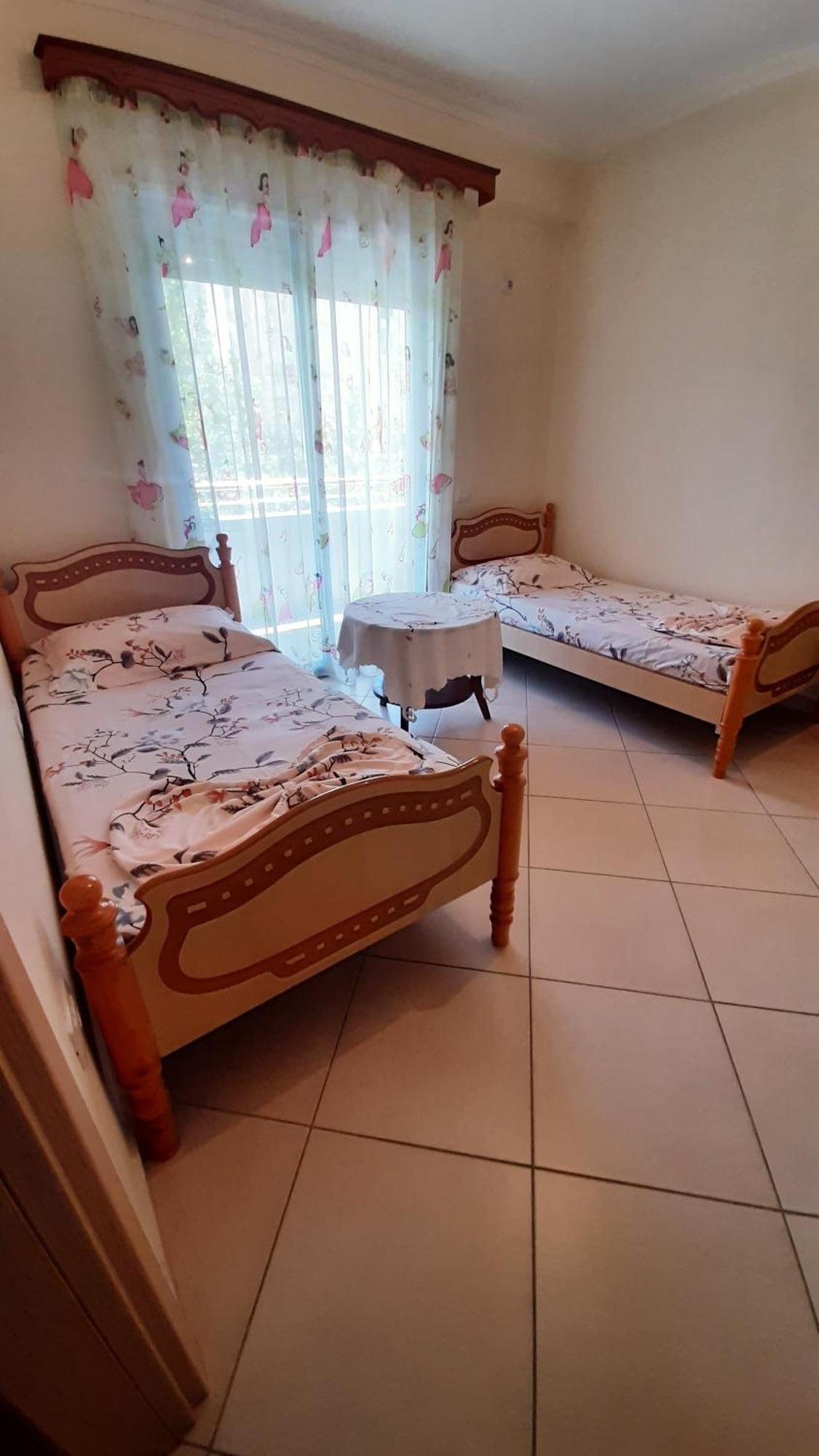 Saimir Apartaments فلورا المظهر الخارجي الصورة